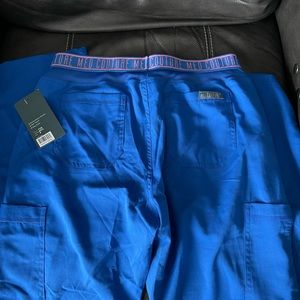 Women’s med couture cargo scrub bottoms